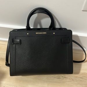 Michael Kors purse never used